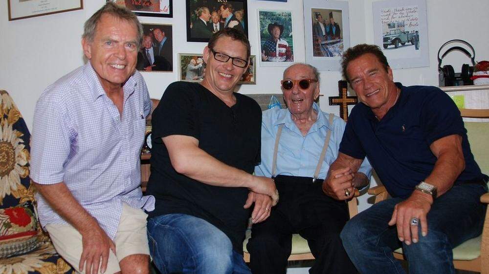 Arnie mit Alfred Gerstl, Ferdinand Krainer und Karl Gerstl (von rechts)