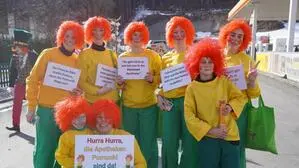 Viele Menschen beim Gmündner Gschnas verkleidet als Pumuckl