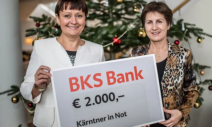 Vorstandssprecherin Herta Stockbauer (links) übergab die Spende der BKS Bank an Antonia Gössinger