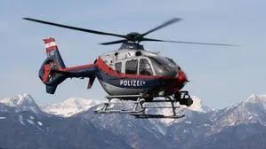Auch der Polizeihubschrauber war im Sucheinsatz (Symbolfoto)