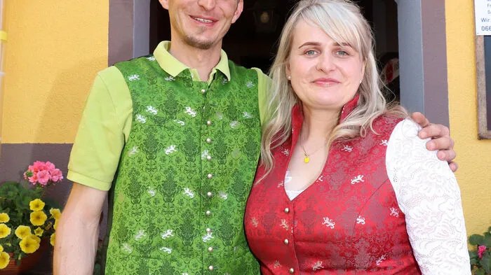 Die Wirtsleut Philipp und Jasmin Wadl freuten sich über einen sehr großen Erfolg ihres 50-Jahr-Jubiläumsfest auf der Pollenitzen.
