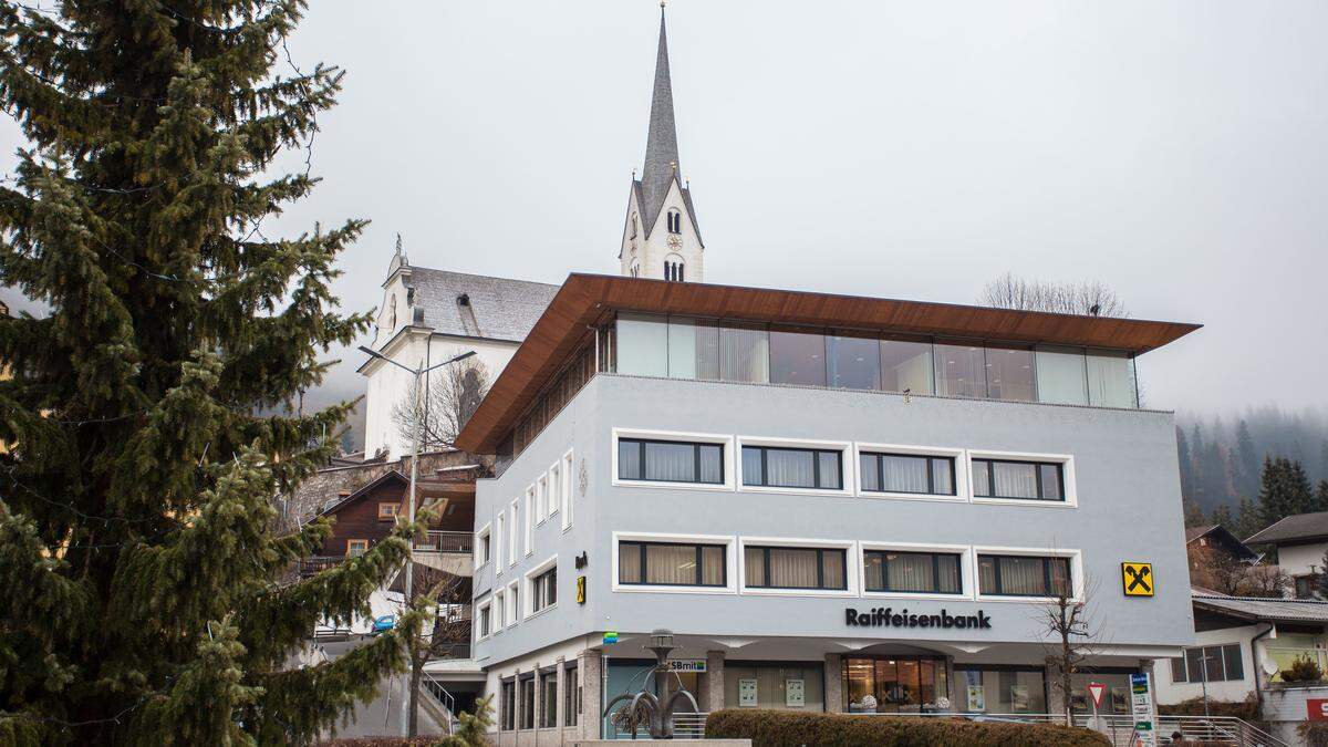 Die Raiffeisenbank Sillian nimmt die Raiffeisenkasse Lienzer Talboden unter ihr Dach 