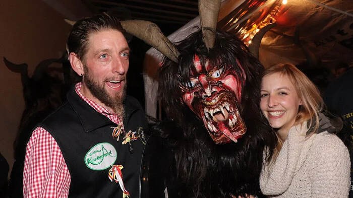 Von Links: Martin Lorber (Obmann), Krampus und Daniela Lorber (Kassier &amp; Schriftführerin).
