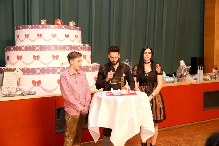 ...und den Kindern David (14), Sandro (24) und Raphaela (22)... 