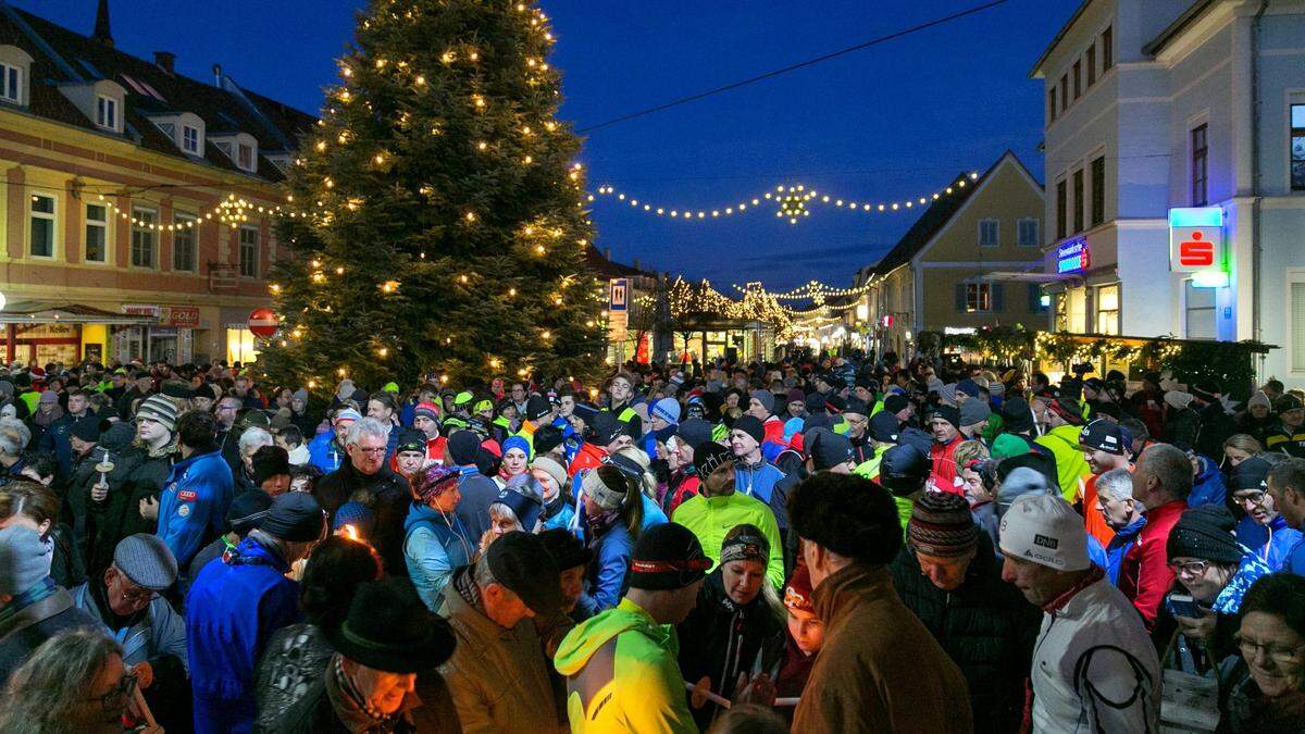 Rund 400 Läufer verteilen jedes Jahr am 23. Dezember das Friedenslicht aus Bethlehem im ganzen Bezirk Deutschlandsberg