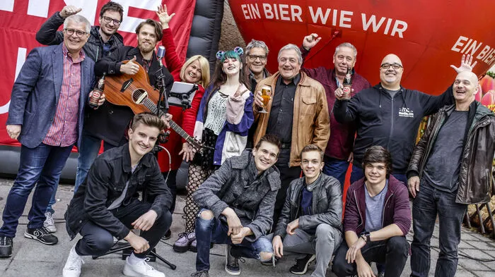 Das Honky Tonk Festival hat in Villach schon Tradition. Auch am Samstag lockten die 24 Bands und Künstler Musikliebhaber an. Zum ersten Mal gab es ein Warm-Up auf dem Rathausplatz.