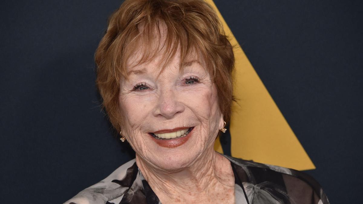 Shirley MacLaine: die Hollywood-Ikonr begeht ihren 90er mit einem neuen Filmprojekt 