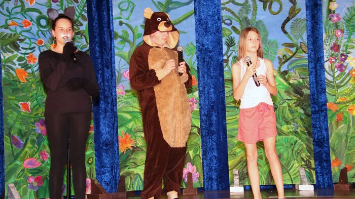 Die Schülerinnen und Schüler der NMS Edelschrott führten das "Dschungelbuch" als Musical auf. Klicken Sie sich durch die Bildergalerie von der Premiere.