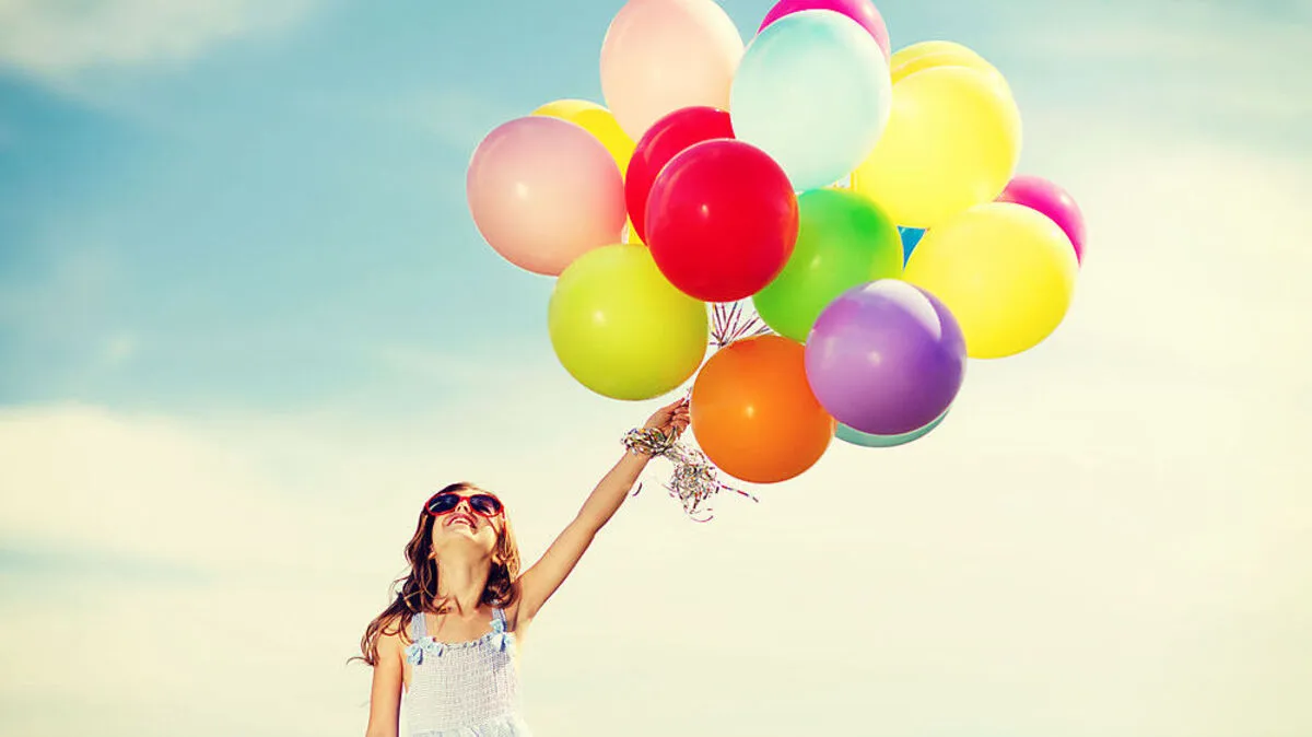 Luftballons steigen lassen: Auch das kann glücklich machen!