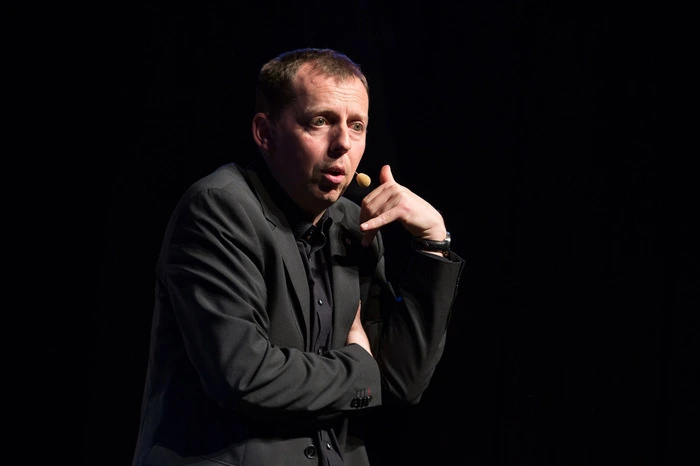 „Gesundheitskabarettist“ Ingo Vogl sorgte für den richtigen Witz ...