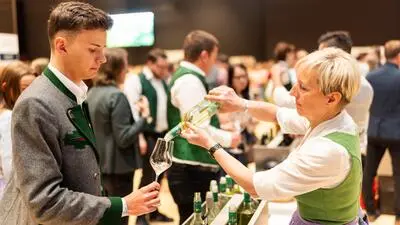 Bild zeigt die Jahrgangspräsentation in Graz