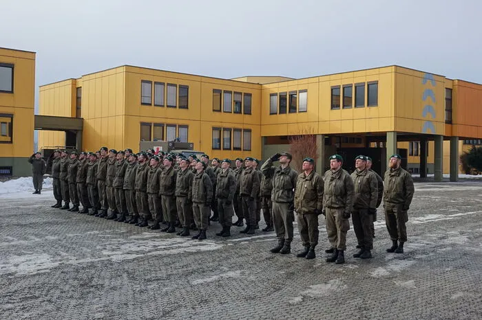Auch Kolleginnen und Kollegen des Jägerbataillons 18 waren zur Verabschiedung angetreten.