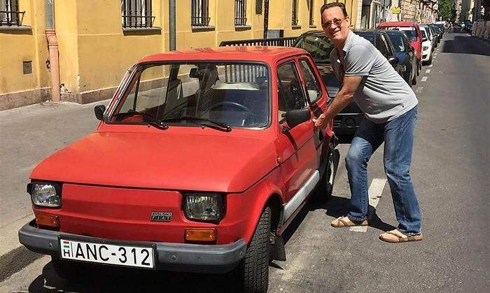 Tom Hanks twitterte Bilder von sich und dem Polski Fiat