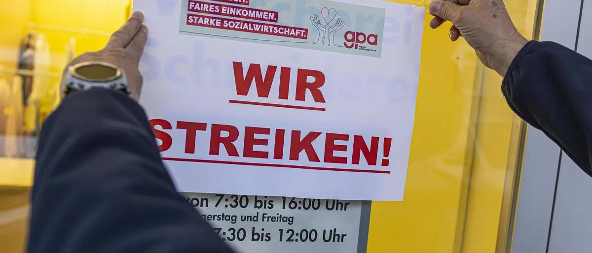 Die Gewerkschaften GPA und PRO-GE rufen zu zweistündigen Warnstreiks auf (Symbolbild)