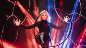 Artistische Darbietung im Circus Louis Knie