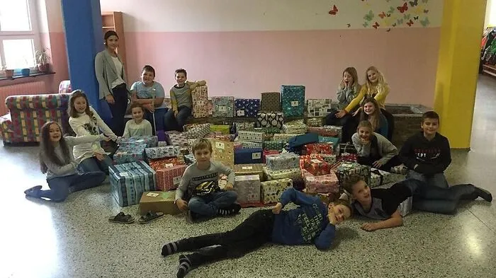 Im Dezember machen sich die Mitglieder von „Round Table Austria“ und „Ladies Circle Austria“ auf nach Rumänien, um dort Weihnachtspackerl an bedürftige Kinder zu übergeben.
