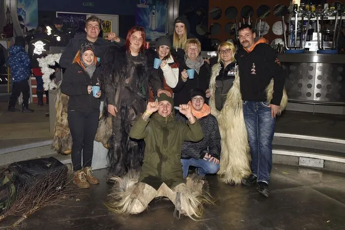 Klicken Sie sich bitte durch die weiteren Bilder!