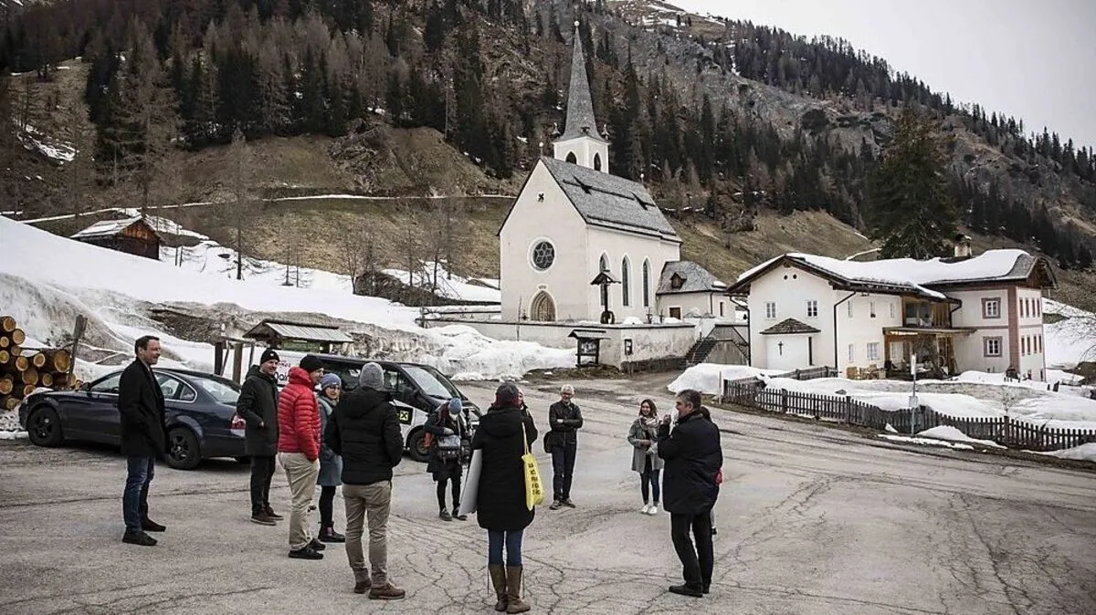 Die "LandLuft"-Delegation beim Lokalaugenschein in Innervillgraten