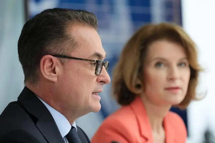 23.02.2024, Frankfurt, DEU Jahrespressekonferenz Deutsche Bundsbank Joachim Nagel, Praesident der Deutschen Bundesbank und Sabine Mauderer, Mitglied des Vorstandes Deutsche Bundesbank *** 23 02 2024, Frankfurt, DEU Annual Press Conference Deutsche Bundsbank Joachim Nagel, President of the Deutsche Bundesbank and Sabine Mauderer, Member of the Executive Board Deutsche Bundesbank