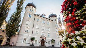 Das umstrittenste Rathaus von Osttirol steht mit der Liebburg in Lienz. Der Bürgermeistersessel ist ebenso begehrt, wie die 21 Mandate
