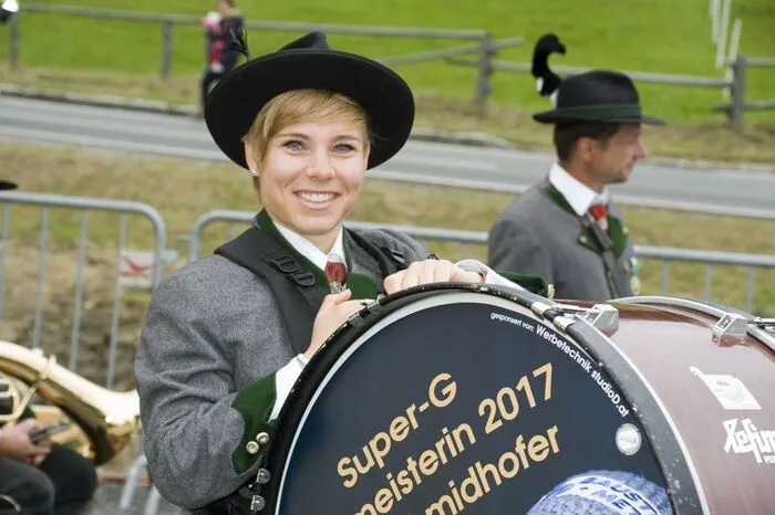 Auch mit dabei: Ski-Weltmeisterin Nici Schmidhofer