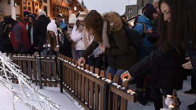 Kerzen für die Opfer Les Deux Alpes