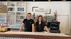 Dominik Wolf und seine Lebensgefährtin Viktoria Maier machten aus dem Pöllauer Freibadbuffet „Das Poolhaus“