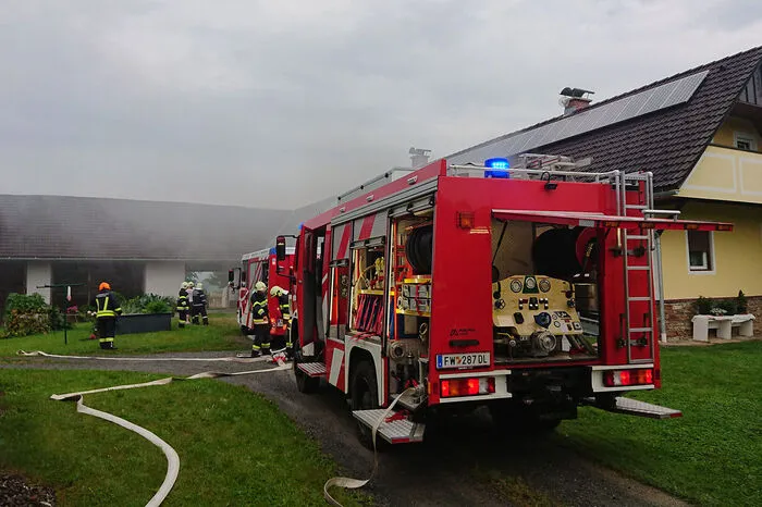 Insgesamt waren 28 Feuerwehrleute im Einsatz