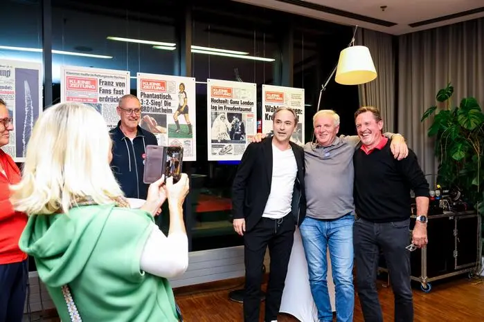 Auch Bilder mit den Ikonen waren erlaubt