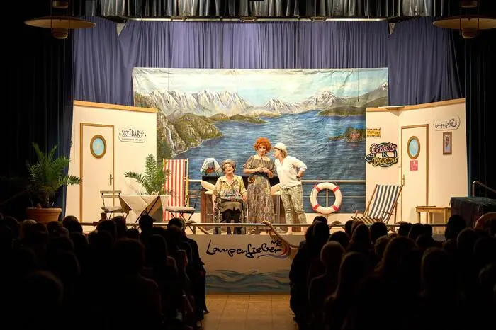 Die Lacher waren auf der Seite der "MS Lampenfieber„