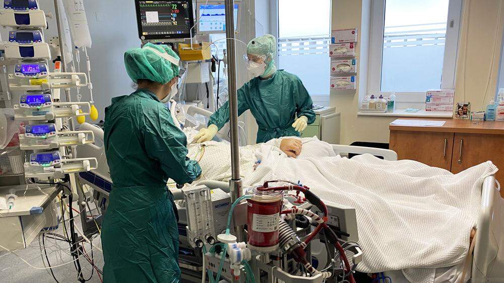 Die Ärzte und Pflegekräfte auf den Intensivstationen in ganz Österreich sind derzeit stark gefordert