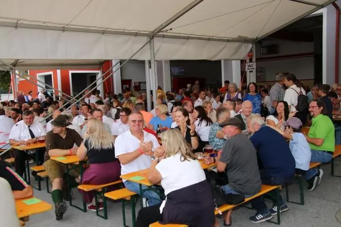 Die Floriani um HBI Andreas Sorger und OBI Stefan Regenye hatten wieder ein bestens besuchtes Event auf die Beine gestellt.