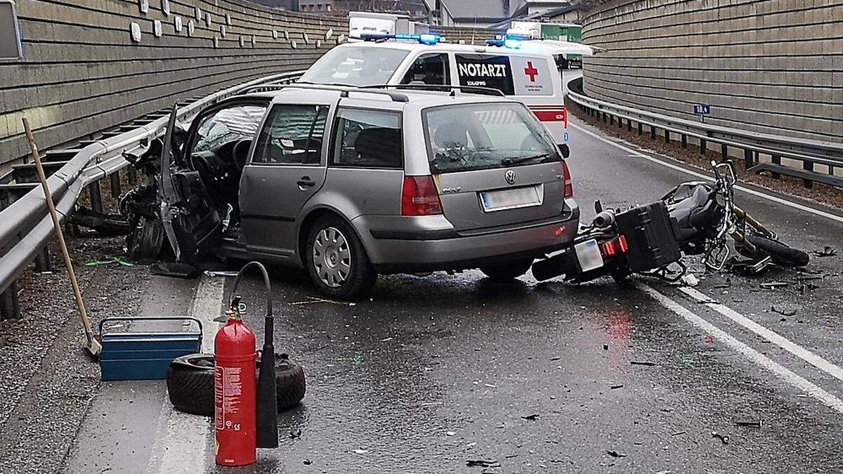 Unfall B 320 Bei Schladming: Drei Schwerverletzte: Pkw-Lenker ...