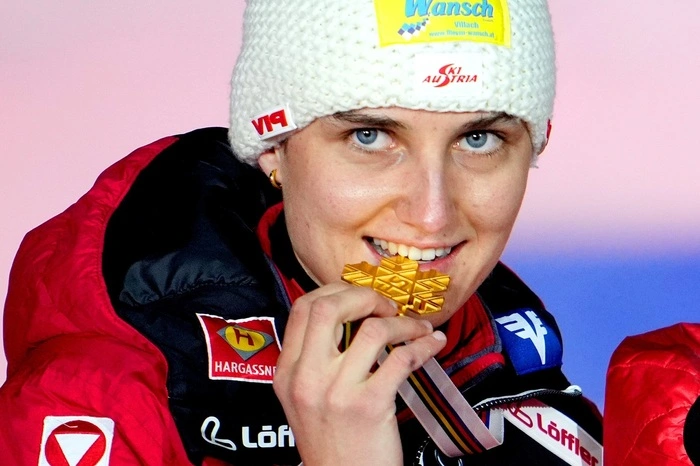 Sophie Sorschag: Skispringerin, Studentin Lehramt Mathematik und Informatik an der Uni Klagenfurt. 2021 wurde sie in Oberstdorf Weltmeisterin im Teambewerb.