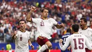 Mikel Oyarzabal jubelte mit den Spaniern