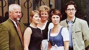 Elisabeth und Josef Diethardt mit den Kindern Magdalena, Gerhild und Reinhard