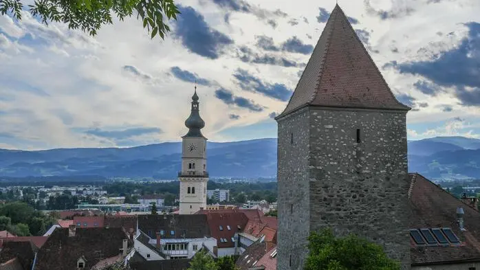 Zu sehen ist ein Blick über die Bezirkshauptstadt Wolfsberg