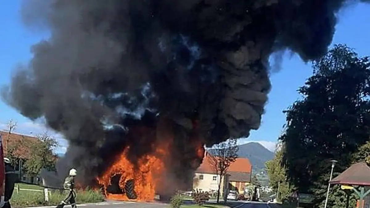 Die schwarze Rauchsäule war weithin zu sehen