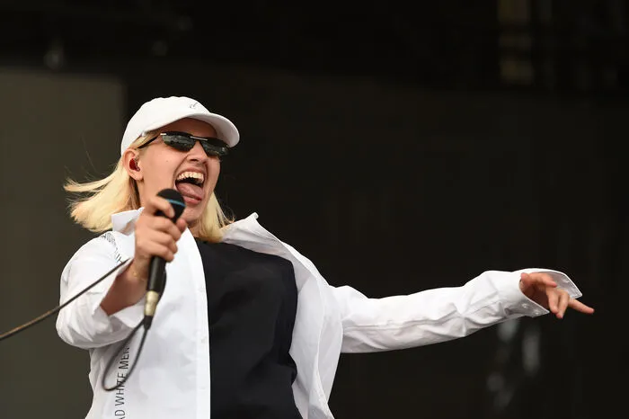 Auf der Green Stage begeisterte die Lokalmatadorin und FM4-Liebling: Mavi Phoenix aus Linz