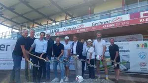 Feierlicher Spatenstich