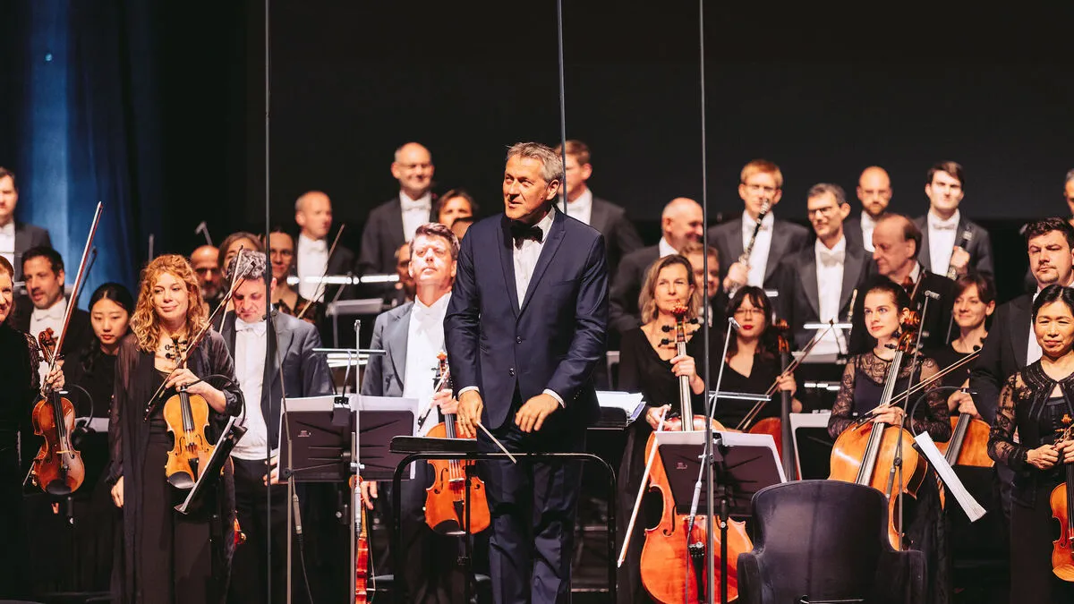 Markus Poschner dirigierte das Eröffnungskonzert in Villach