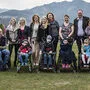 Maria Handler (rechts vorne) von der Sole GmbH hat gemeinsam mit dem Verein Glücksmomente, er unterstützt Kinder mit Handicap, die Kampagne „Handicap hat viele Gesichter“ ins Leben gerufen