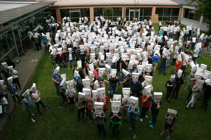 Etwa 400 Schüler folgten dem Ruf der Schülervertreter.
