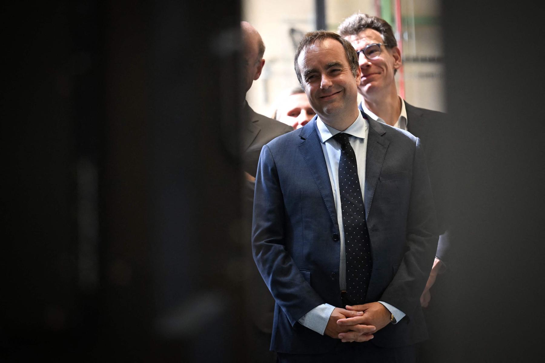 Nach Regierungssturz: In Frankreichs neuer Regierung sind viele bekannte Gesichter