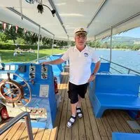 Kapitän Kurt Windhaber auf dem "Love Boat" vom Stubenbergsee