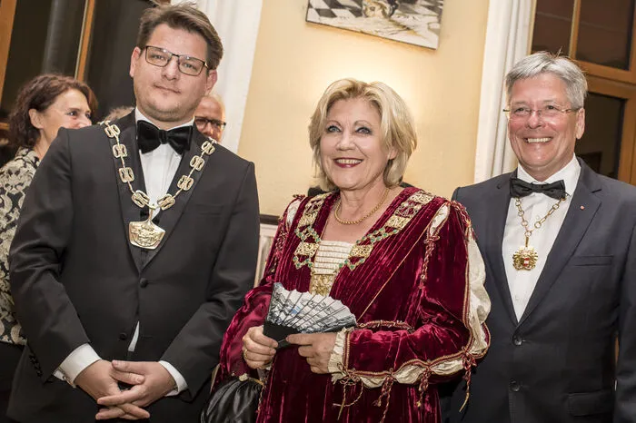 Klagenfurts Bürgermeisterin Maria-Luise Mathiaschitz konnte unter anderem Oliver Vitouch (Rektor Alpen-Adria Universität Klagenfurt) und Landeshauptmann Peter Kaiser als Gäste begrüßen.