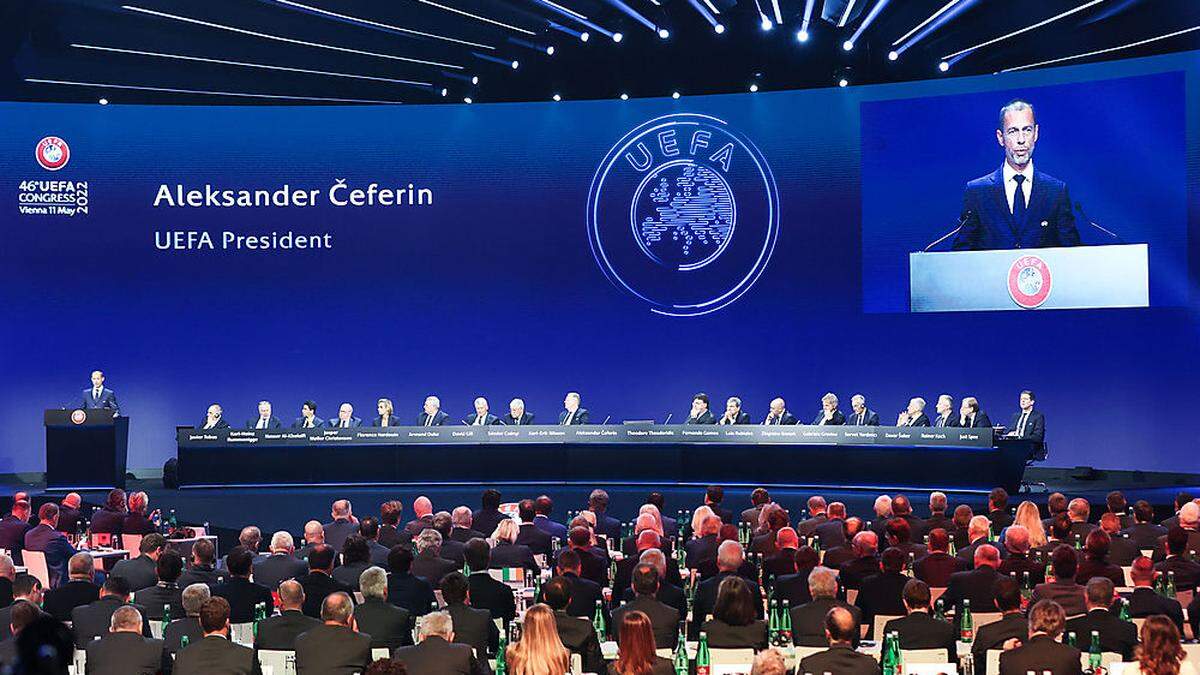 UEFA-Präsident Aleksander Ceferin vertröstet in der Frage der Funktionäre