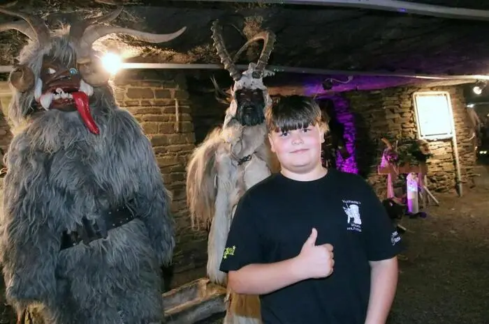 Man glaubt es kaum, aber in nicht einmal zwei Monaten steigen bei uns die Krampusläufe. Der erste am 16. November beim EKZ in Rosental.
