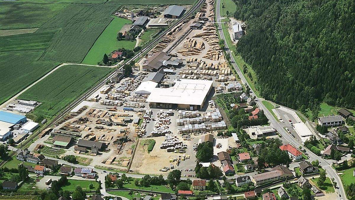 Die Holzbranche dominierte einst Liebenfels. Am Foto: Blick auf das Firmen-areal der Säge Hasslacher