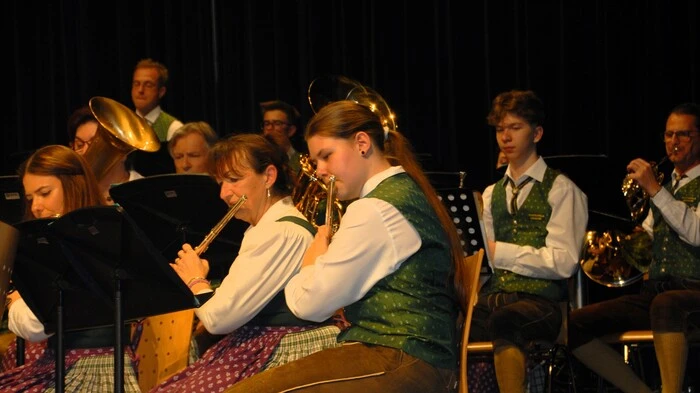 Die Stadtkapelle Gleisdorf unter ihrem Obmann Markus Mauthner und der Kapellmeisterin Yvonne Forcher lud zum Frühjahrskonzert.